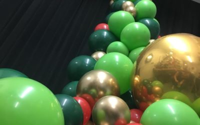 Balloon Art – Organic Christmas Trees