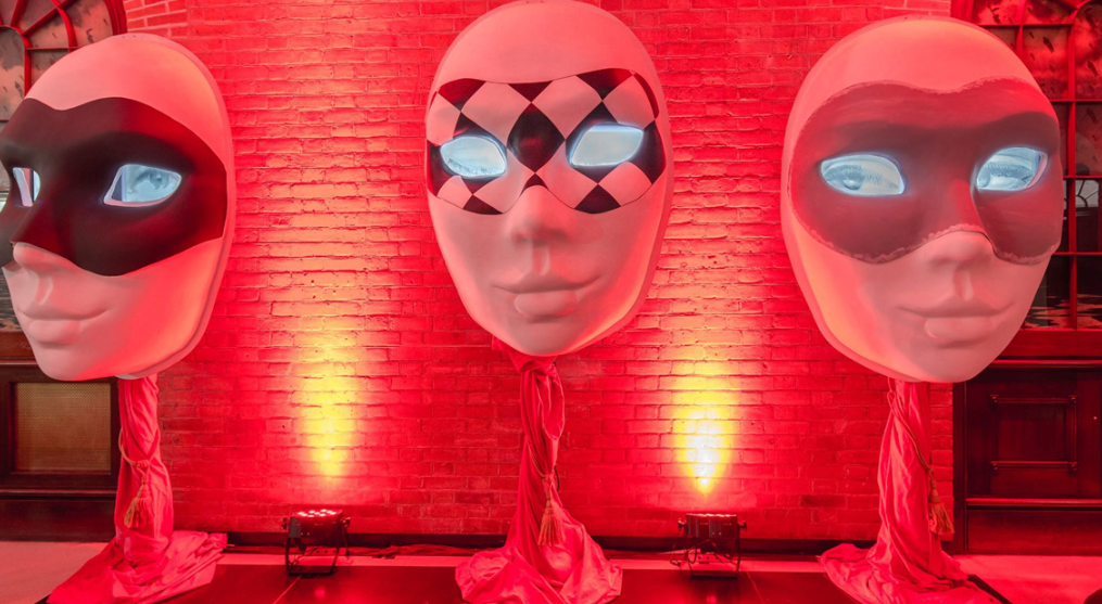 Moving Eye Masks